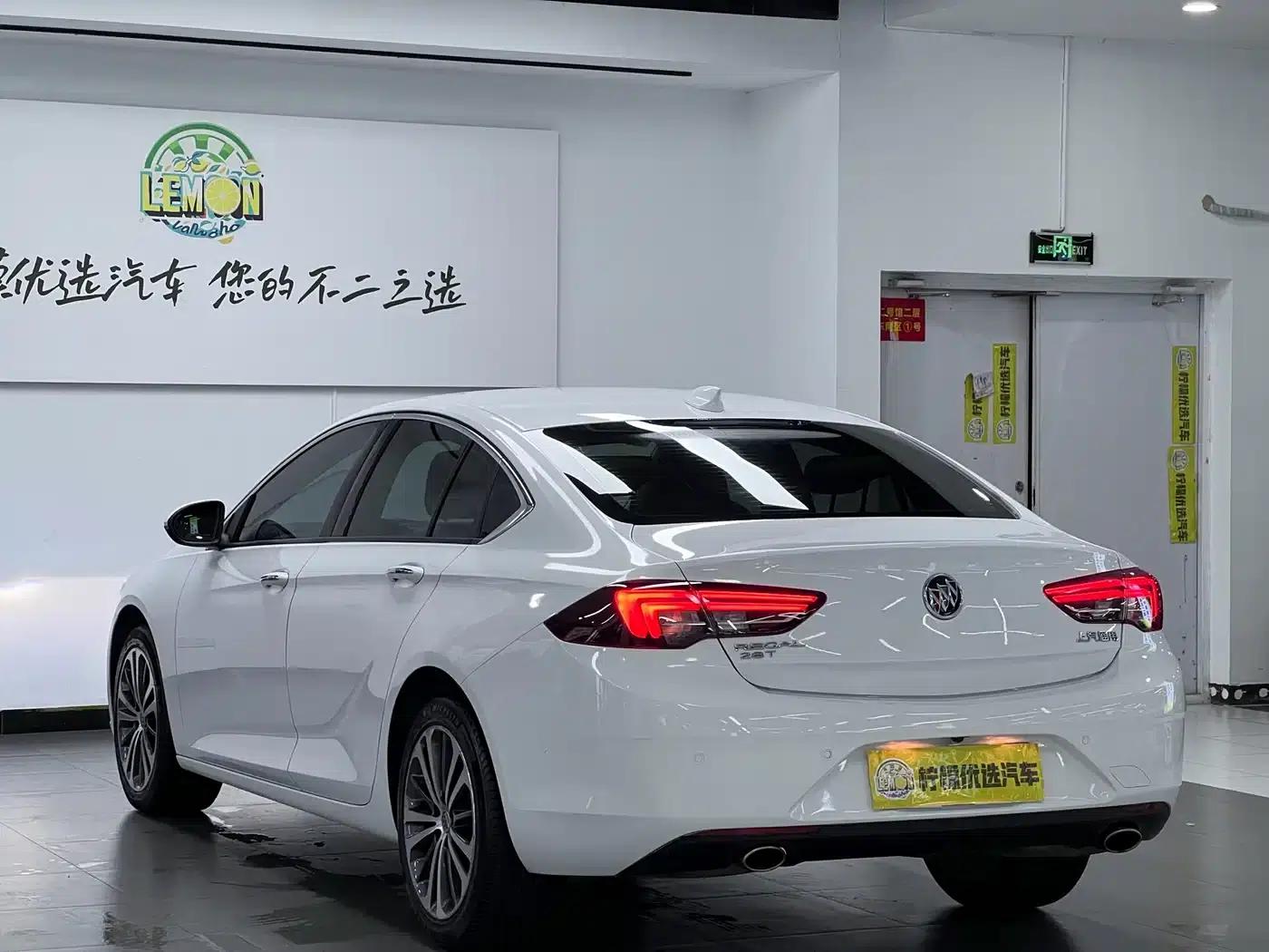Buick Regal 2017 28T Premium — миниатюра 6