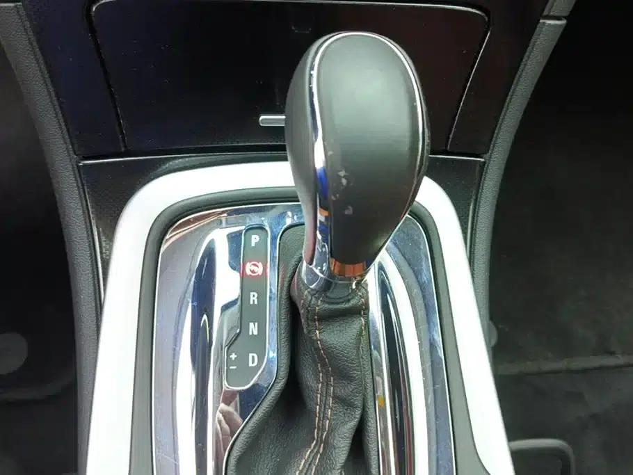 Buick Regal 2015 1.6T Elite Technology Edition — миниатюра 16