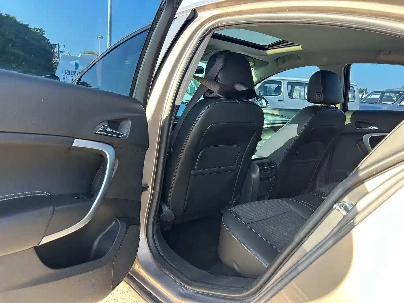 Buick Regal 2015 1.6T Advanced Technology Edition — миниатюра 11