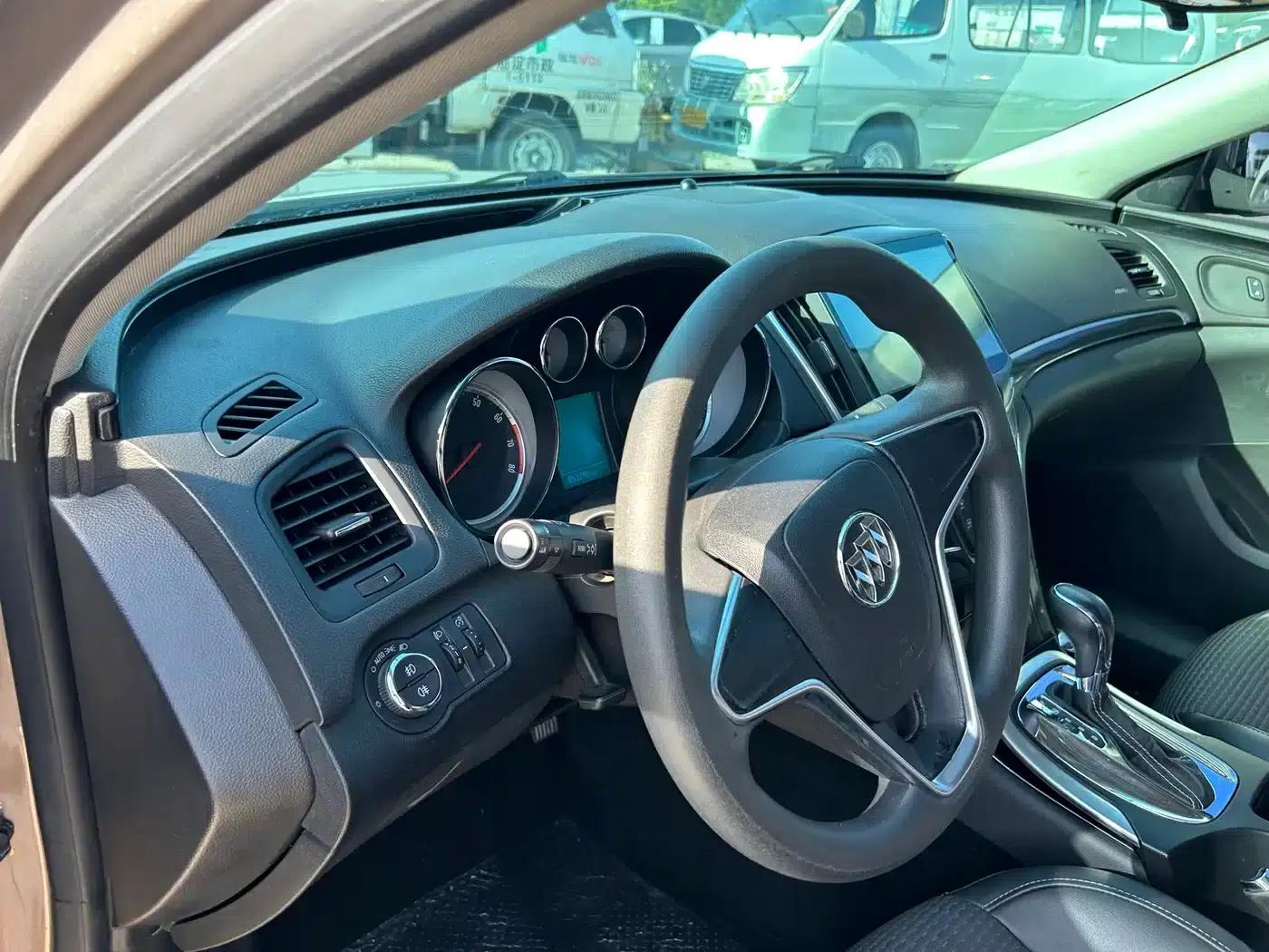 Buick Regal 2015 1.6T Advanced Technology Edition — миниатюра 10
