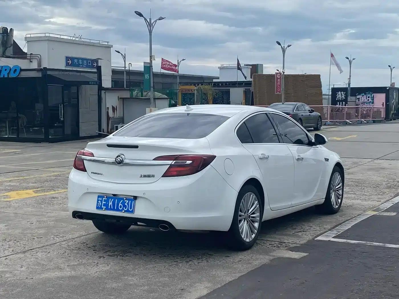 Buick Regal 2014 2.4L SIDI Luxury Fashion Edition — миниатюра 4