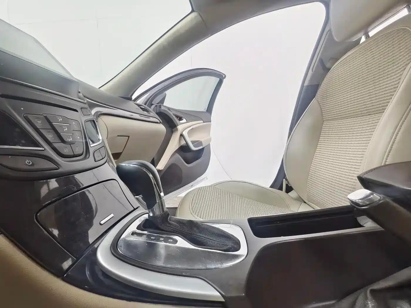 Buick Regal 2014 2.0L Leading Fashion Edition — миниатюра 12