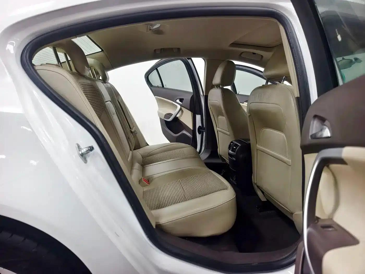 Buick Regal 2014 2.0L Leading Fashion Edition — миниатюра 16