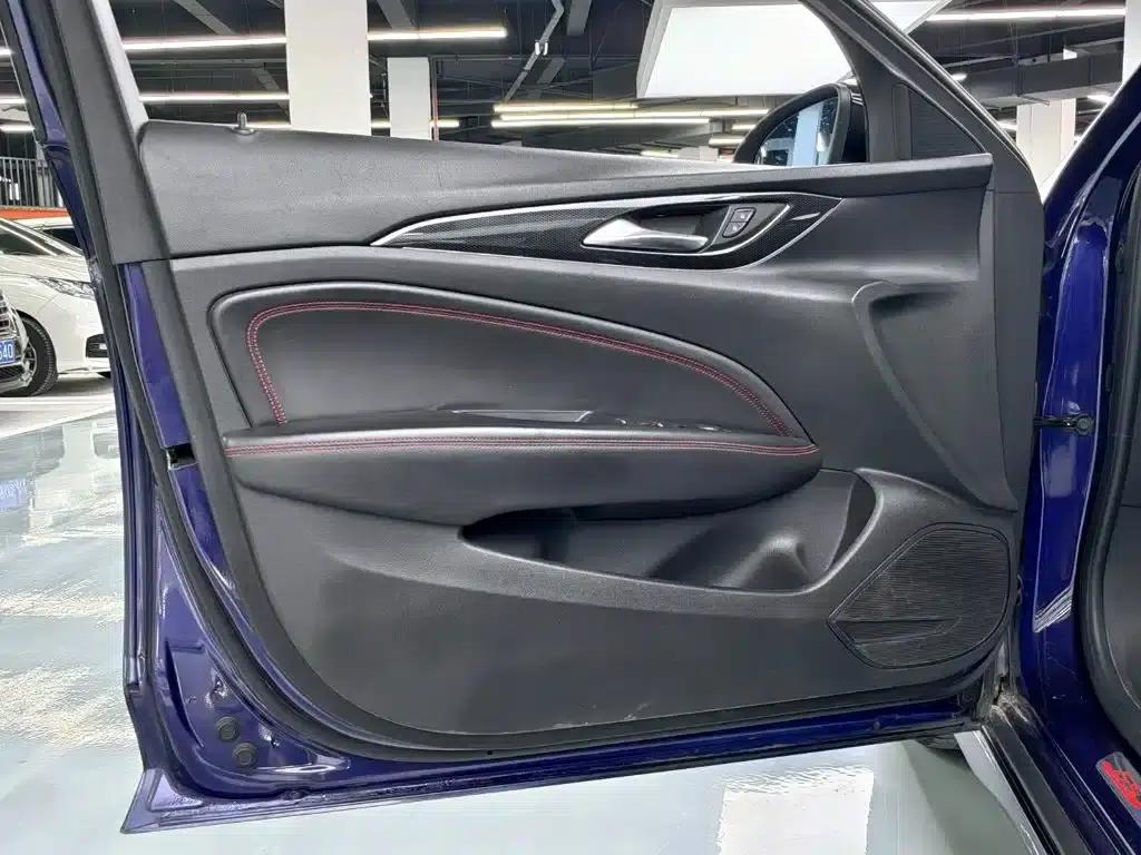 Buick Regal 2020 GS 28T Elite — миниатюра 17