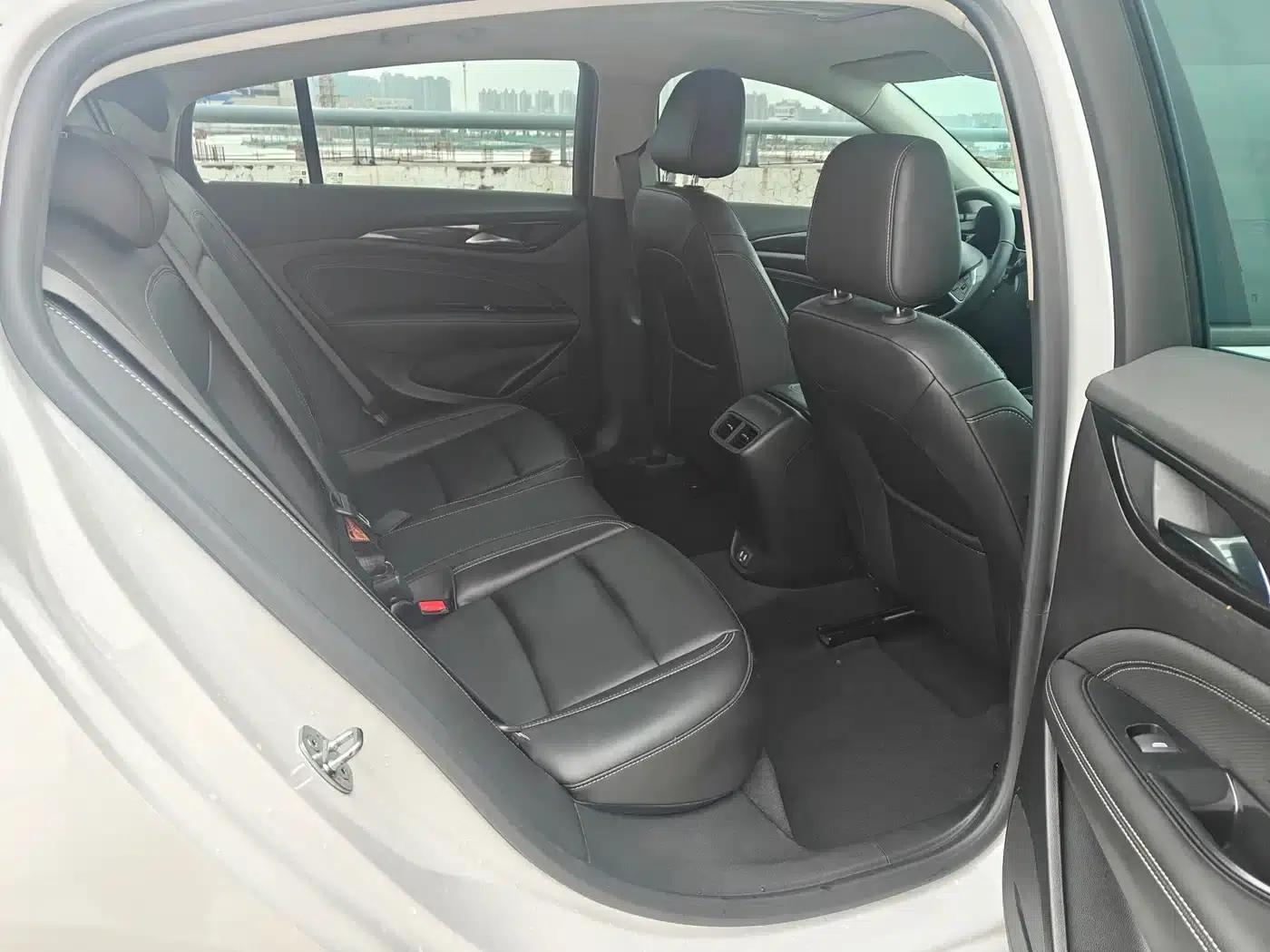 Buick Regal 2024 25T Premium Edition — миниатюра 9