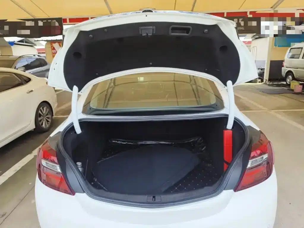 Buick Regal 2015 1.6T Elite Technology Edition — миниатюра 19