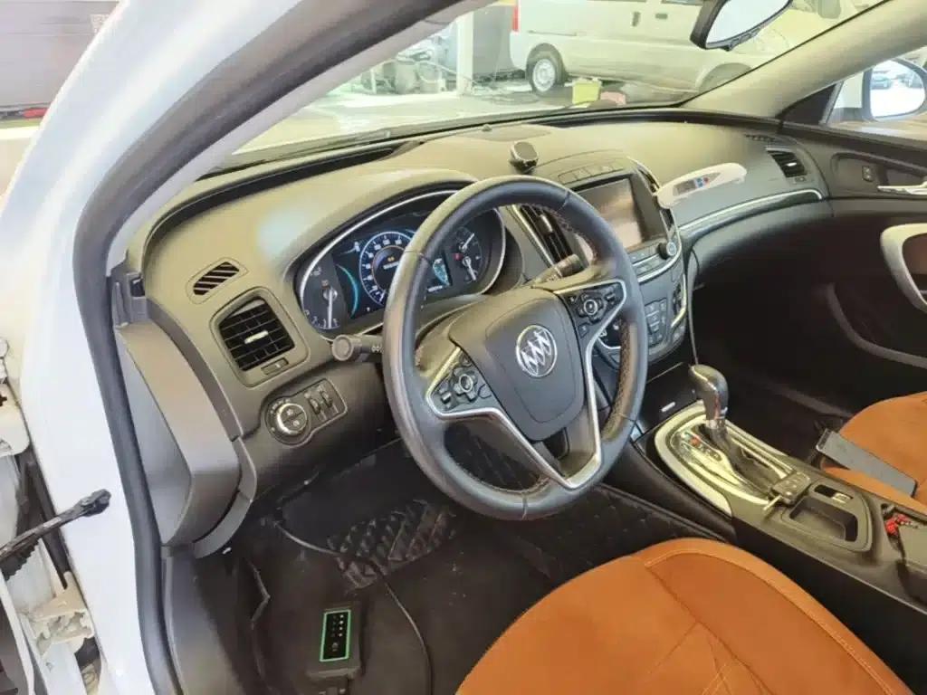 Buick Regal 2015 1.6T Elite Technology Edition — миниатюра 10