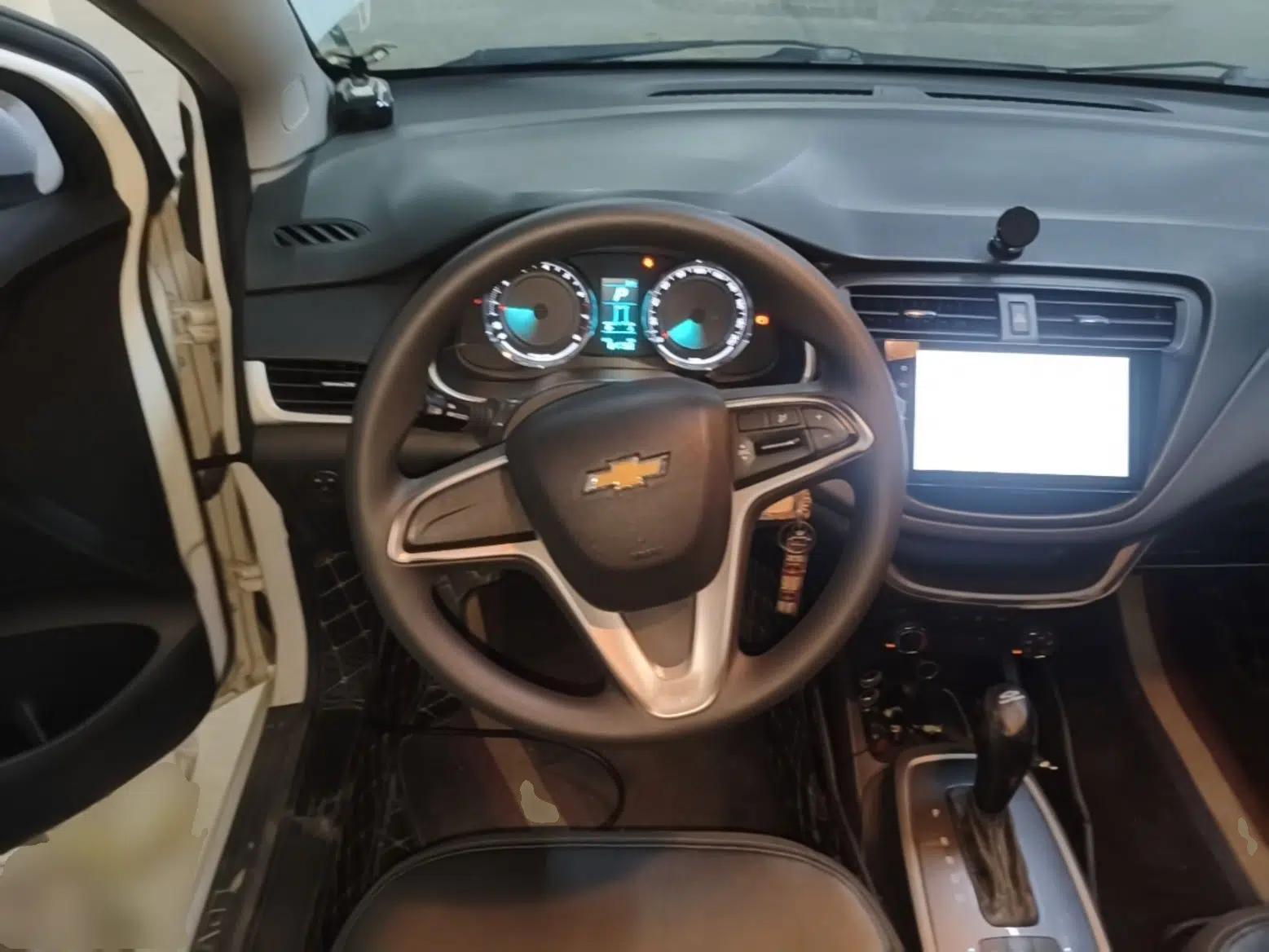 Chevrolet Lova RV 2016 1.5L Automatic Smart Drive Edition — миниатюра 13