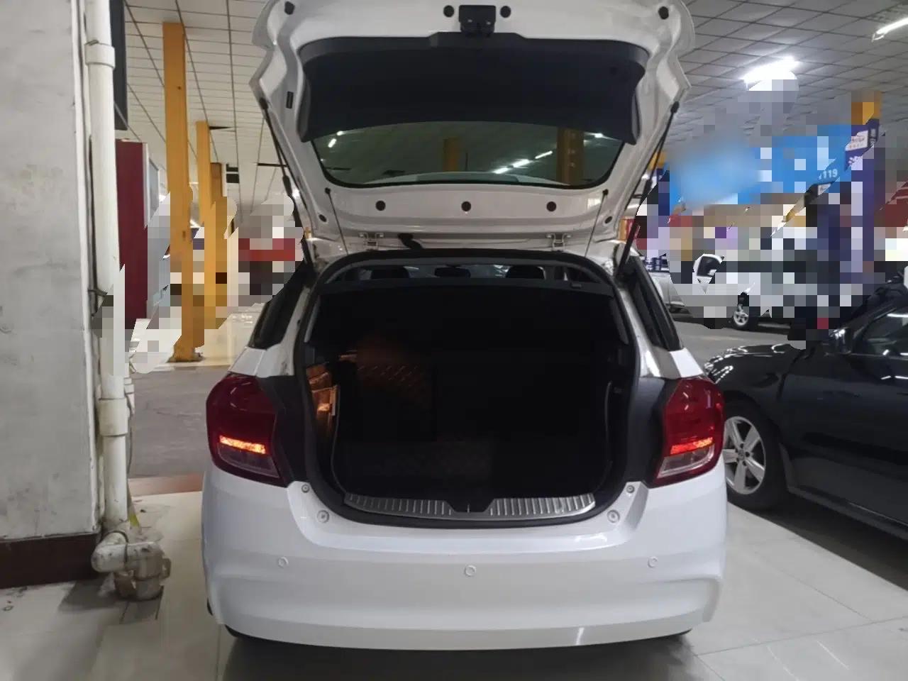 Chevrolet Lova RV 2016 1.5L Automatic Smart Drive Edition — миниатюра 22