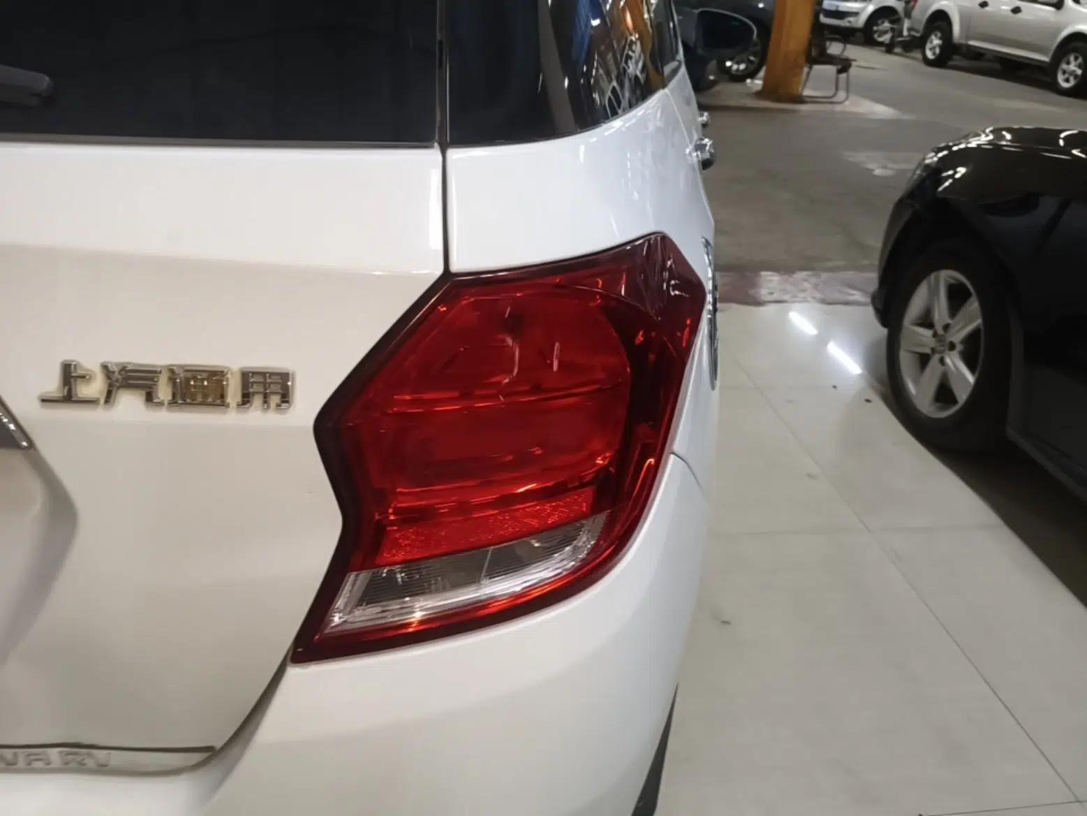 Chevrolet Lova RV 2016 1.5L Automatic Smart Drive Edition — миниатюра 9