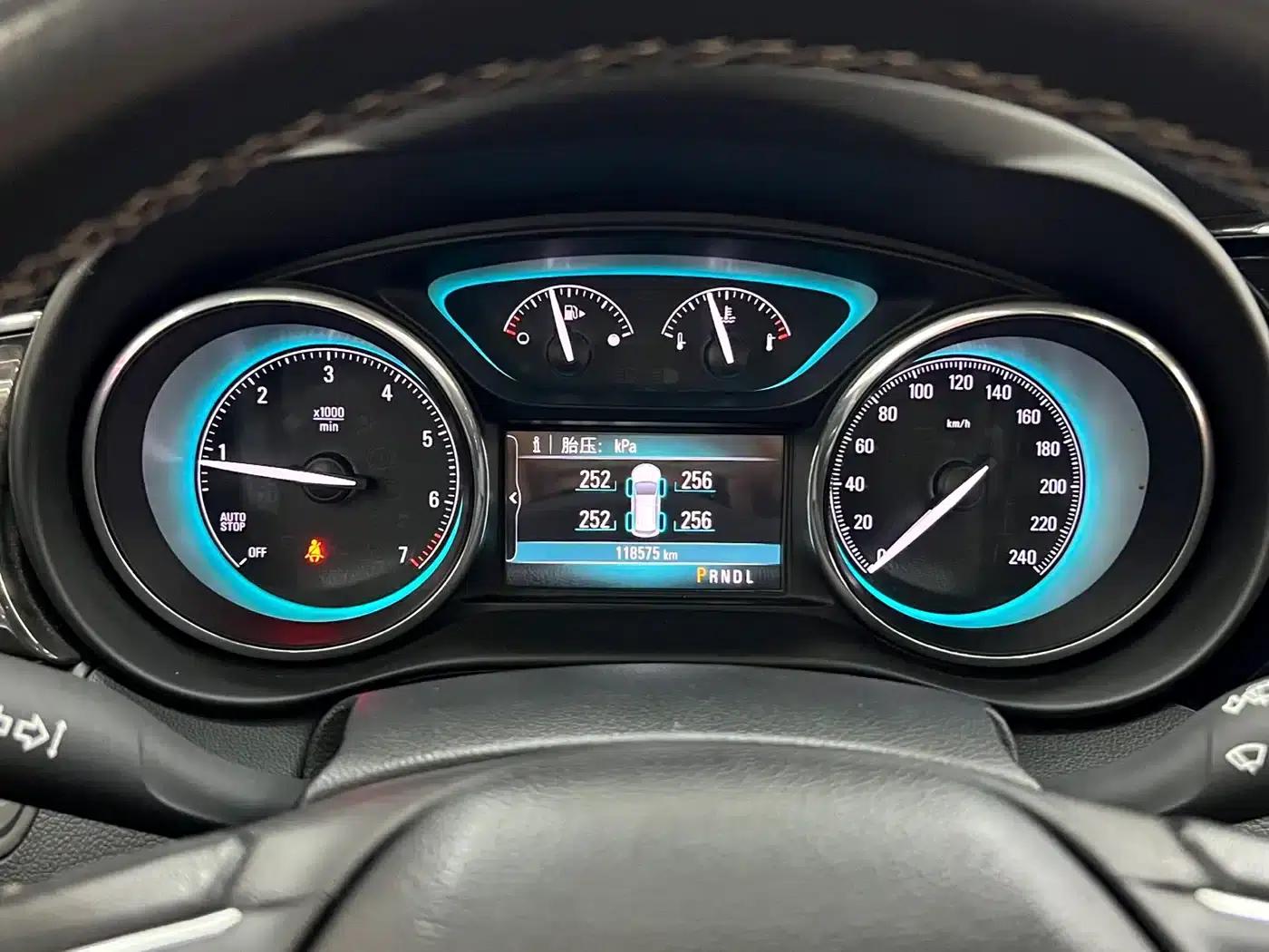 Envision Plus 2016 20T 2WD Elite — миниатюра 17