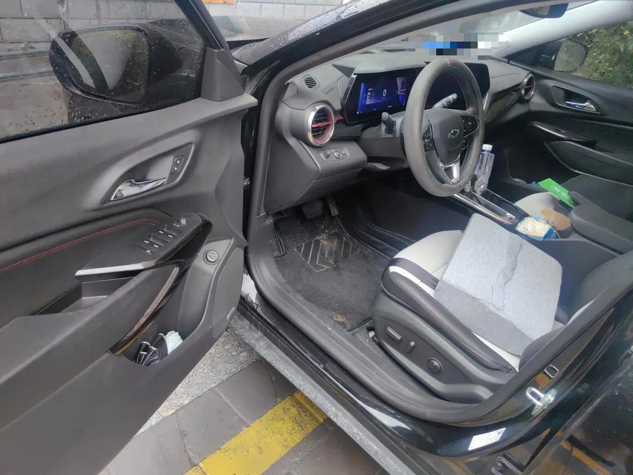 Chevrolet Seeker 2023 1.5T CVT Redline Exclusive Custom Edition — миниатюра 16