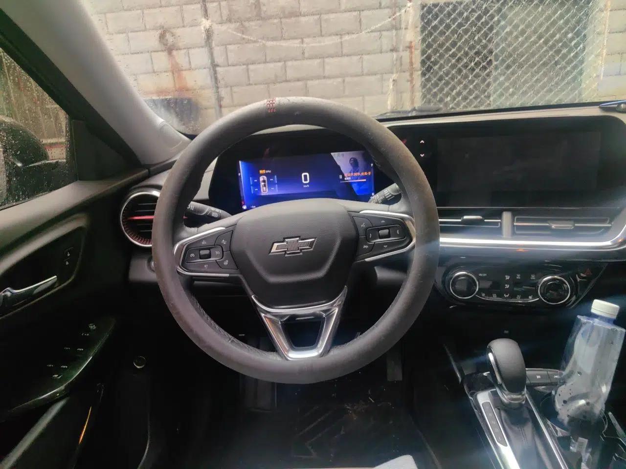 Chevrolet Seeker 2023 1.5T CVT Redline Exclusive Custom Edition — миниатюра 10