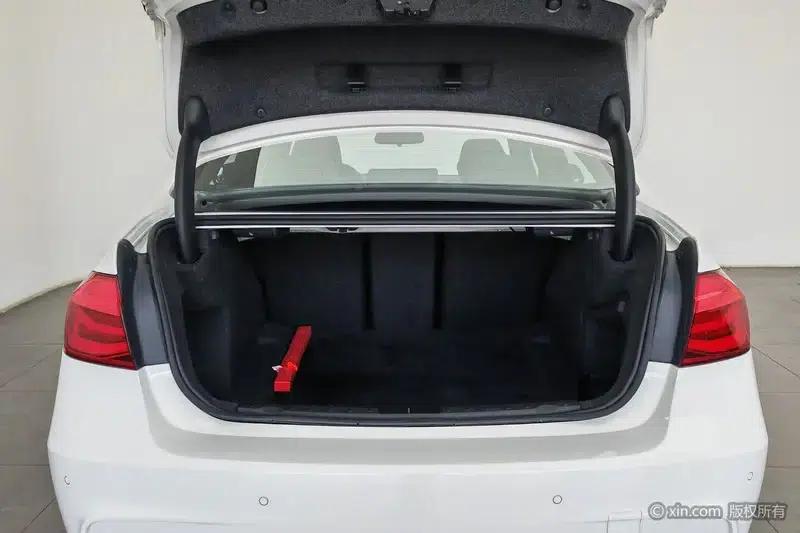 2018 BMW 3 Series 320i M Sport Package — миниатюра 23