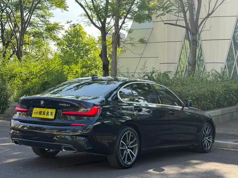 2021 BMW 3 Series 320Li M Sport Package — миниатюра 6