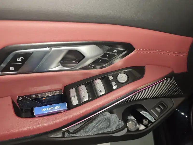 2023 BMW 3 Series 325Li M Sport Package — миниатюра 16