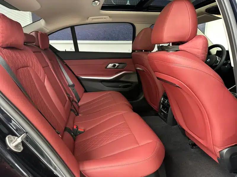 2023 BMW 3 Series 325Li M Sport Package — миниатюра 23
