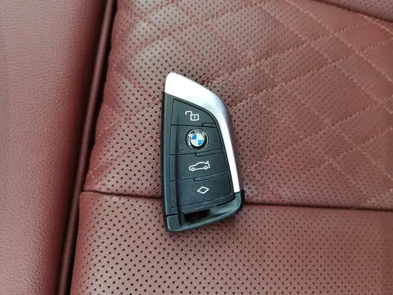 2023 BMW 3 Series 325i M Sport Package — миниатюра 11