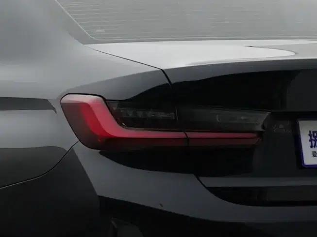 2023 BMW 3 Series 325i M Sport Package — миниатюра 13