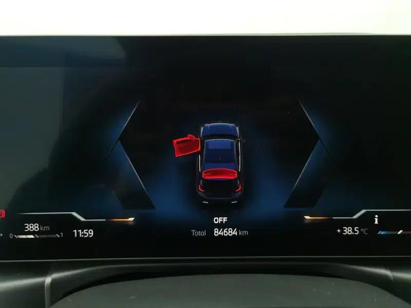 2023 BMW 3 Series 325i M Sport Package — миниатюра 15