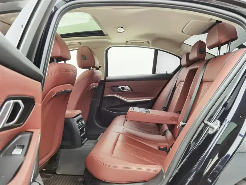 2023 BMW 3 Series 325i M Sport Package — миниатюра 21