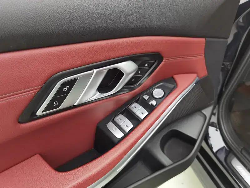2023 BMW 3 Series 325i M Sport Package — миниатюра 23