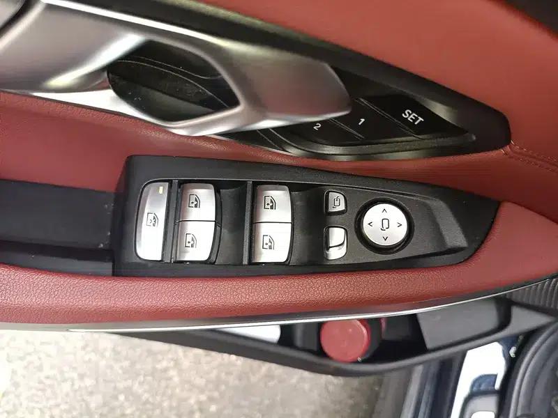 2021 BMW 3 Series 325Li M Sport Package — миниатюра 15