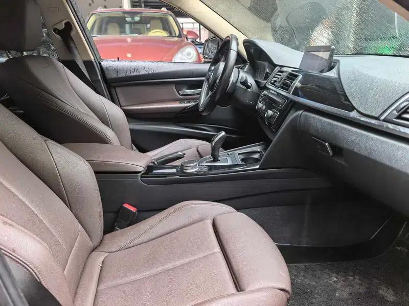 2019 BMW 3 Series 320Li M Sport Package — миниатюра 10