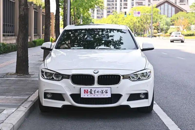 2017 BMW 3 Series 320i M Sport — миниатюра 2