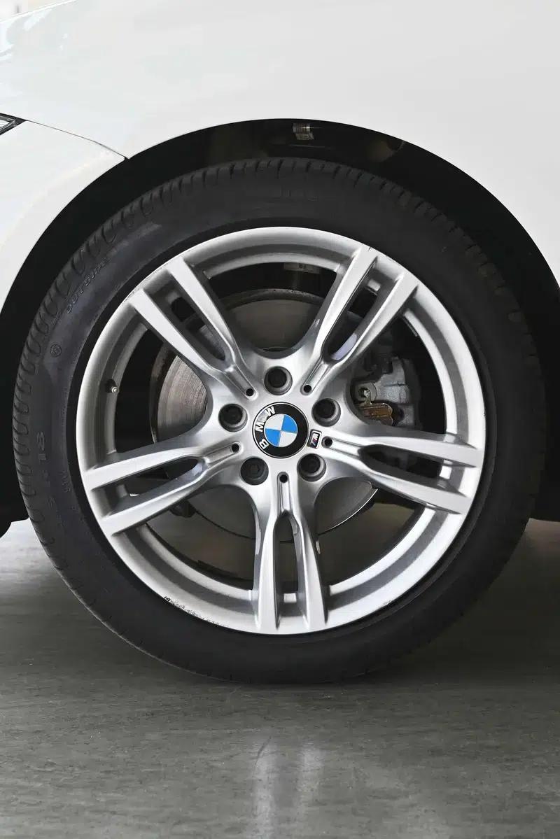 2017 BMW 3 Series 320i M Sport — миниатюра 18