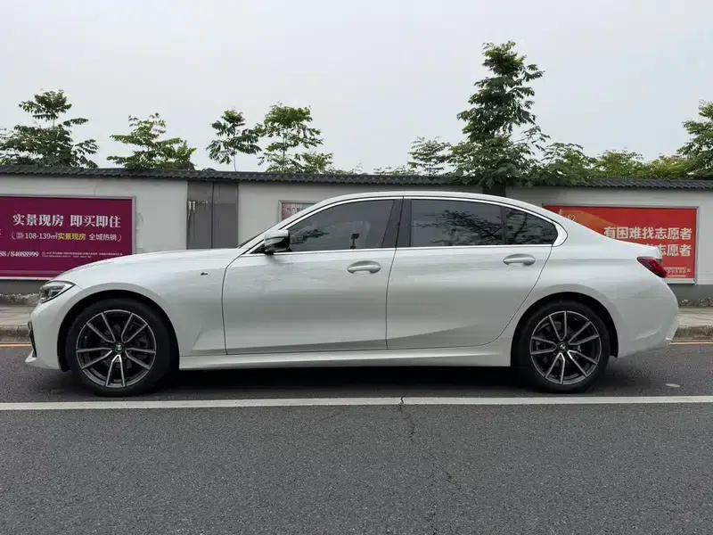 2022 BMW 3 Series Facelift 320Li M Sport Package — миниатюра 4