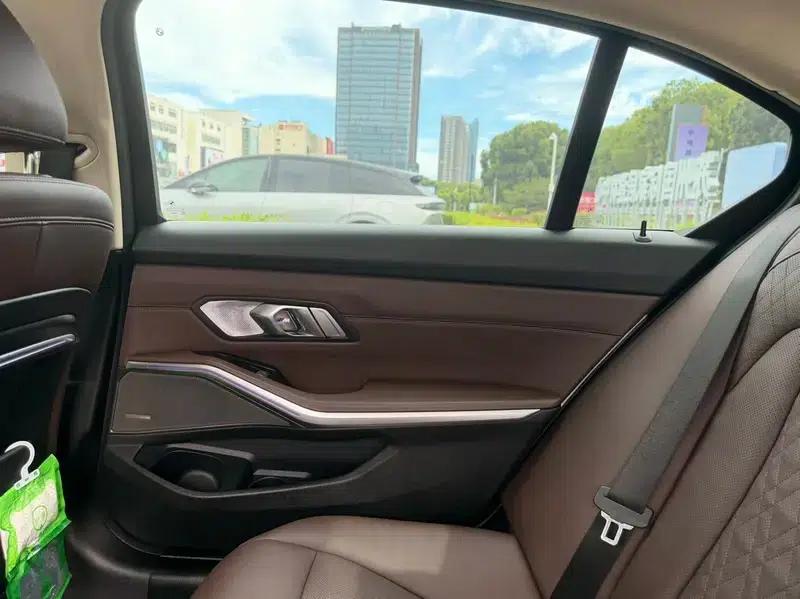 2022 BMW 3 Series 325Li M Sport Shadow Edition — миниатюра 17