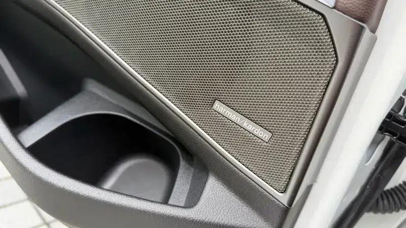 2022 BMW 3 Series 325Li M Sport Shadow Edition — миниатюра 9
