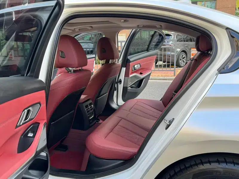 2022 BMW 3 Series 325i M Sport Shadow Edition — миниатюра 23