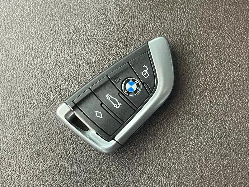 2020 BMW 3 Series Facelift 325i M Sport Shadow Edition — миниатюра 11