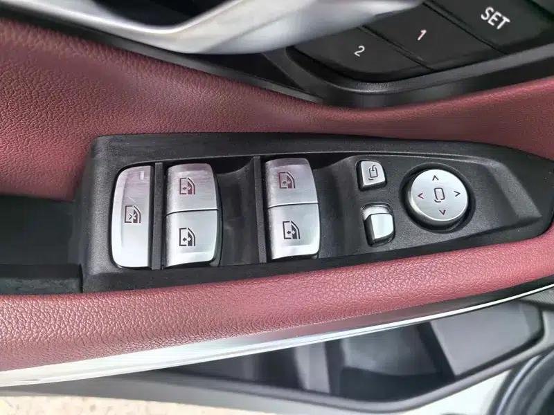 BMW 3 Series 2021 Facelift 325Li M Sport Shadow Edition — миниатюра 15