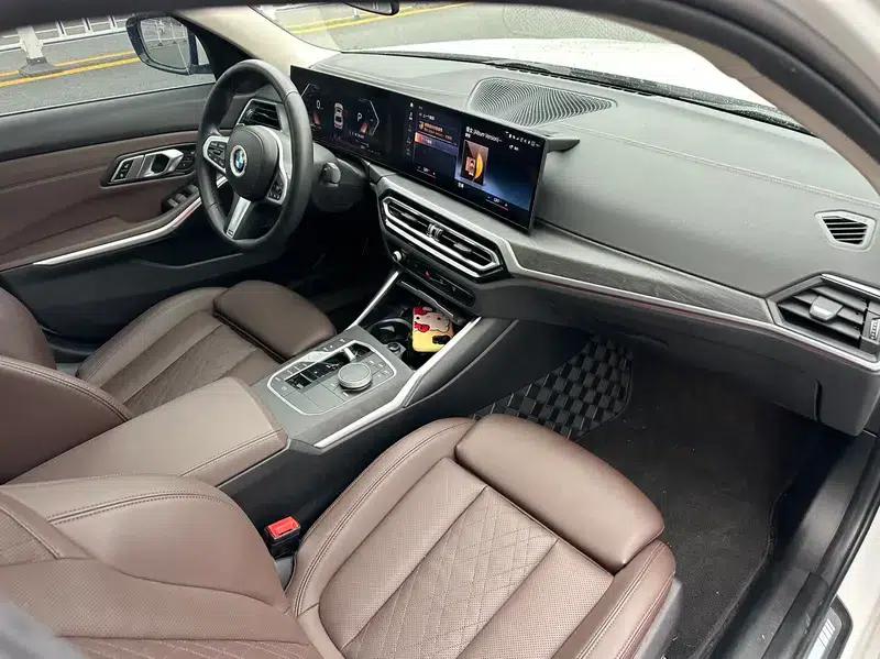 2023 BMW 3 Series 325i M Sport Package — миниатюра 11
