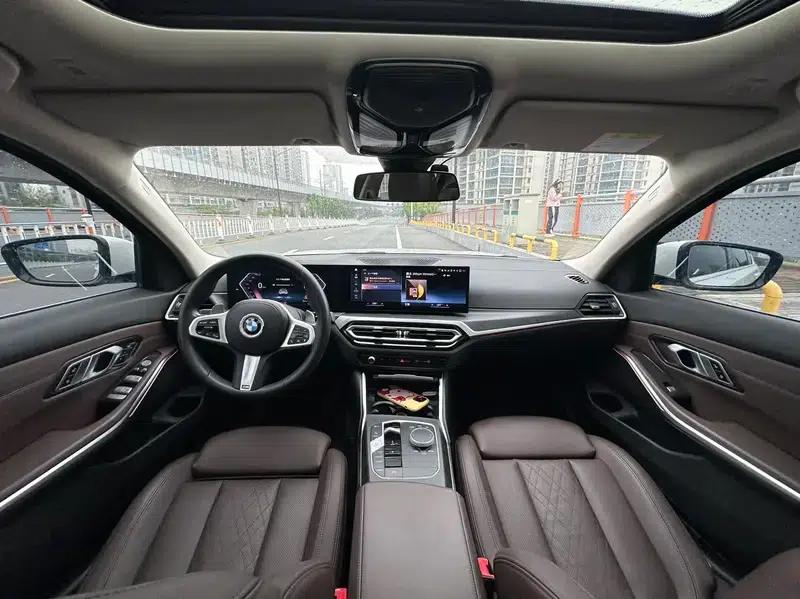 2023 BMW 3 Series 325i M Sport Package — миниатюра 9