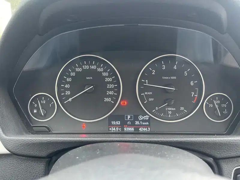 BMW 3 Series 2015 320Li Fashion Edition — миниатюра 10