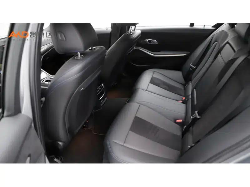 BMW 3 Series 2025 330Li 50th Anniversary Limited Edition — миниатюра 10