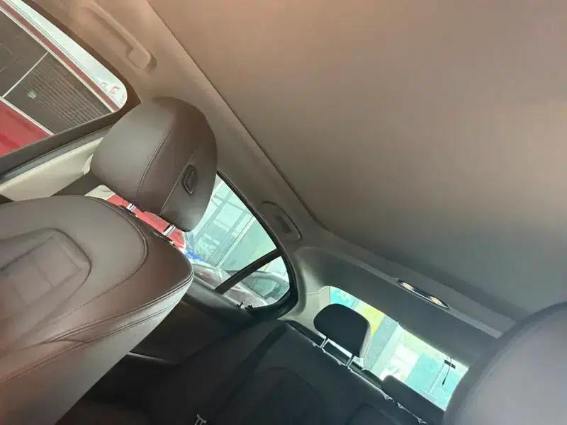 2020 BMW 3 Series 325Li M Sport Package — миниатюра 9