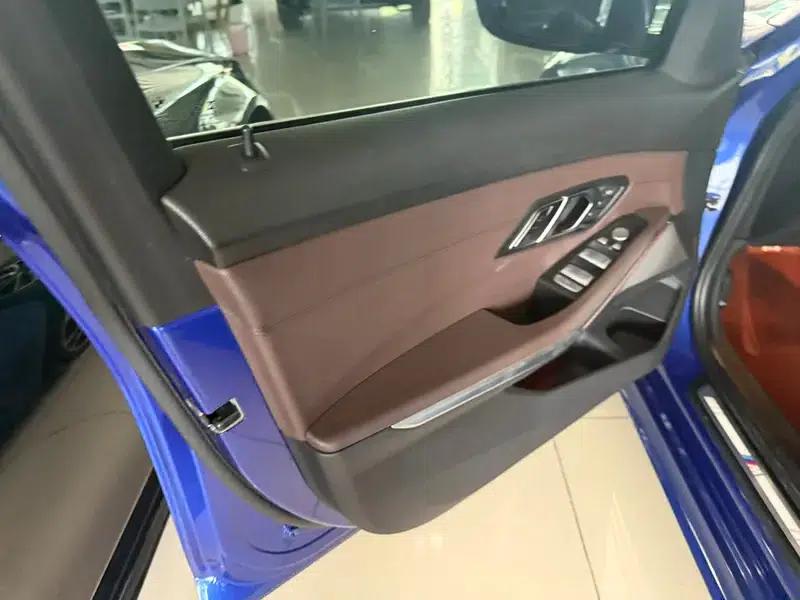 2020 BMW 3 Series 325Li M Sport Package — миниатюра 10