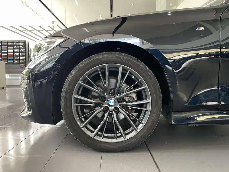 2022 BMW 3 Series 325Li M Sport Shadow Edition — миниатюра 6