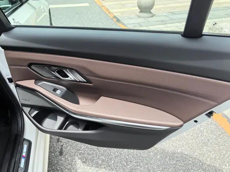 2026 BMW 3 Series 330Li M Sport Shadow Edition — миниатюра 16