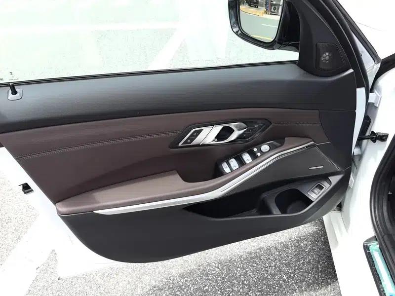 2026 BMW 3 Series 330Li M Sport Shadow Edition — миниатюра 18