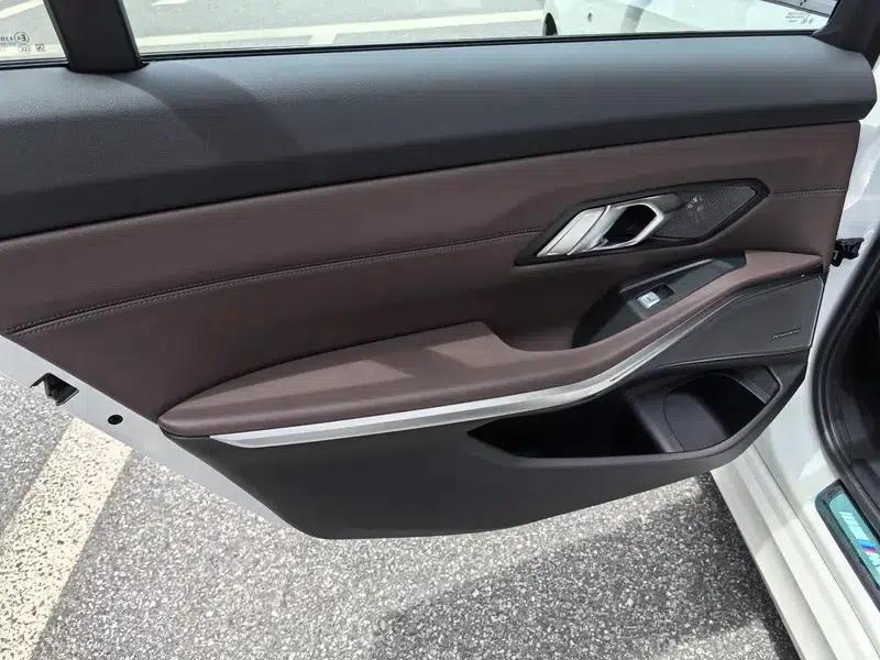 2026 BMW 3 Series 330Li M Sport Shadow Edition — миниатюра 19