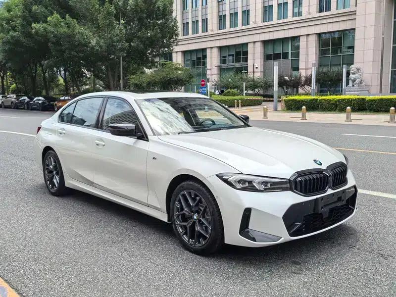 2026 BMW 3 Series 330Li M Sport Shadow Edition — миниатюра 3