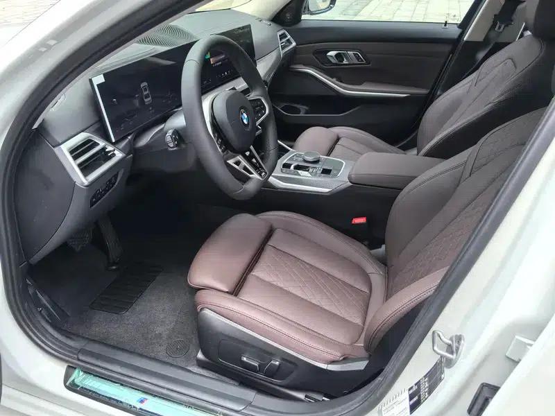 2026 BMW 3 Series 330Li M Sport Shadow Edition — миниатюра 29