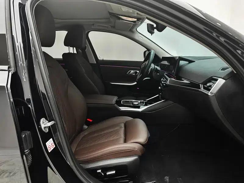 2023 BMW 3 Series 320i M Sport Package — миниатюра 19