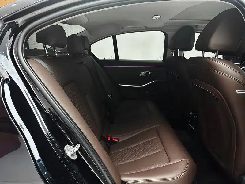 2023 BMW 3 Series 320i M Sport Package — миниатюра 21